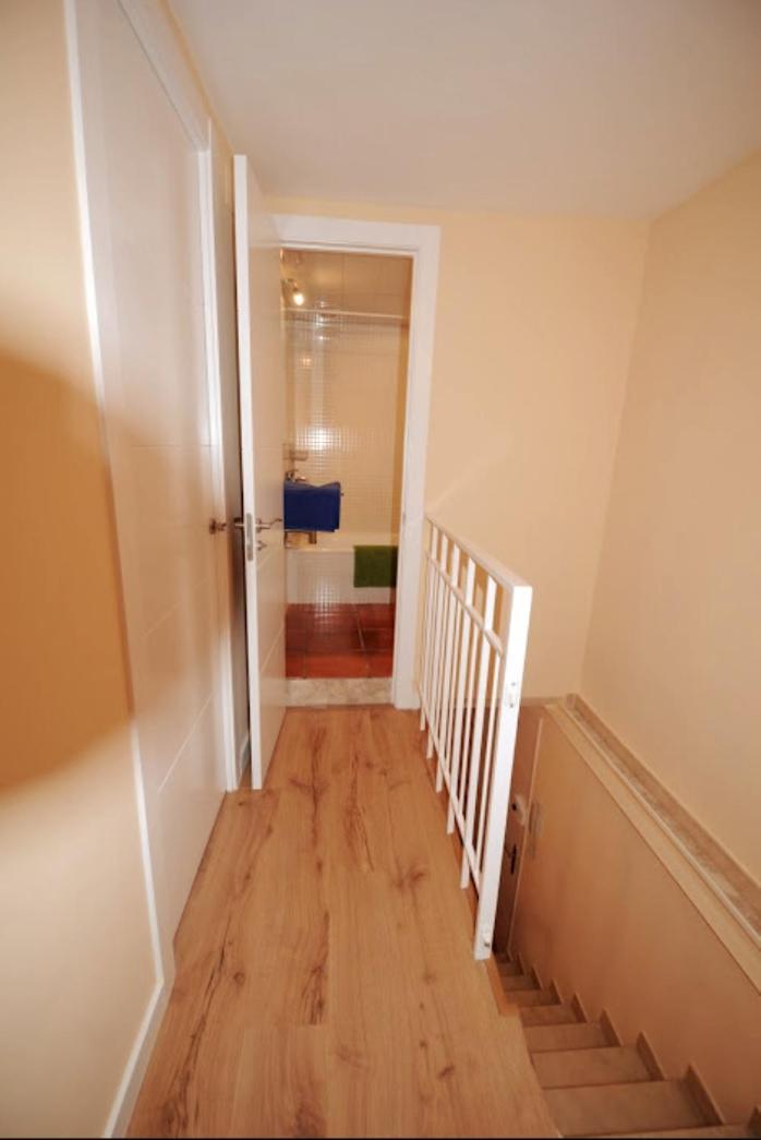 Ramblas Duplex 4br Terrace Pool Table & Ping Pong * Barcellona