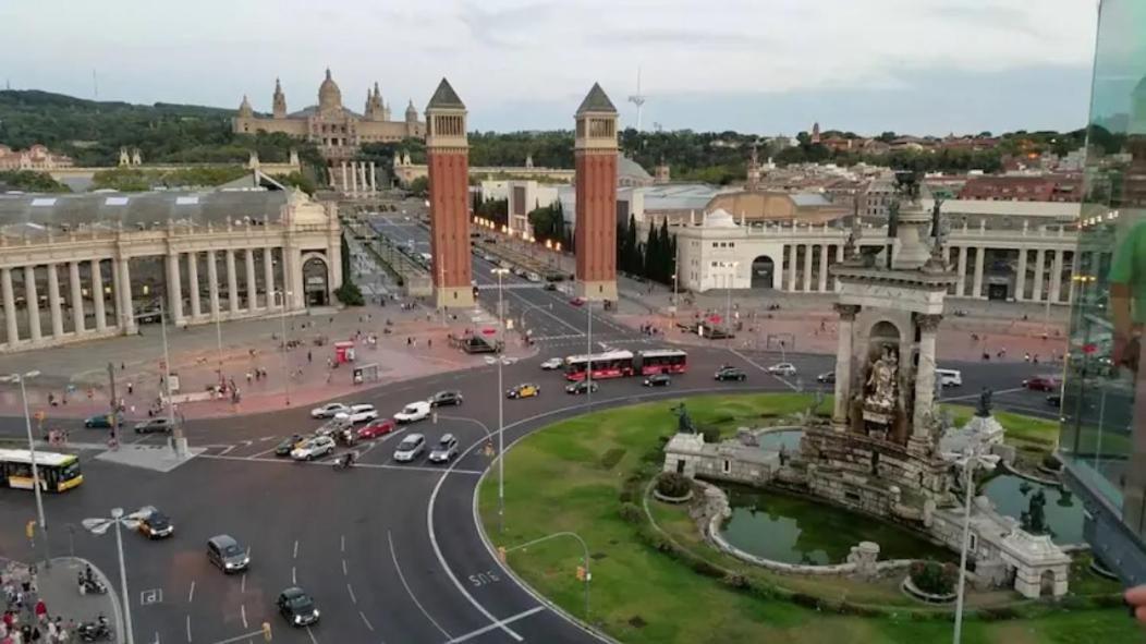 Ramblas Duplex 4br Terrace Pool Table & Ping Pong * Barcellona