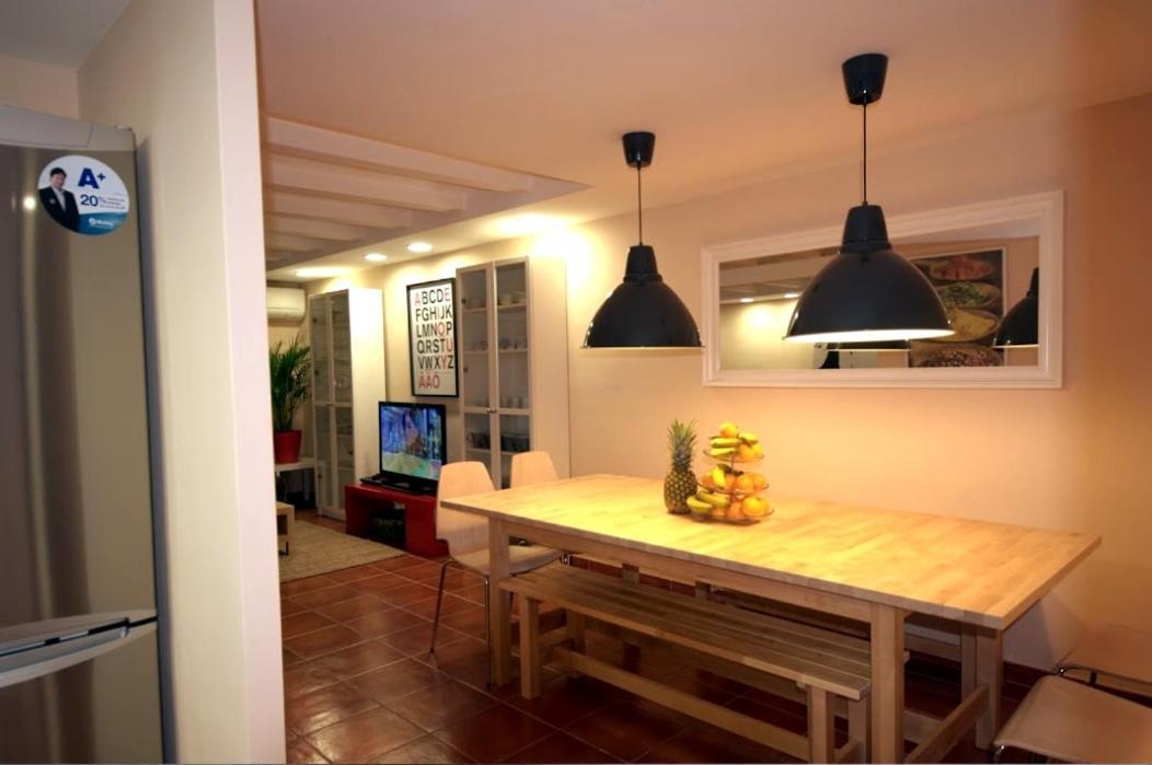 Ramblas Duplex 4br Terrace Pool Table & Ping Pong Appartement Barcelona